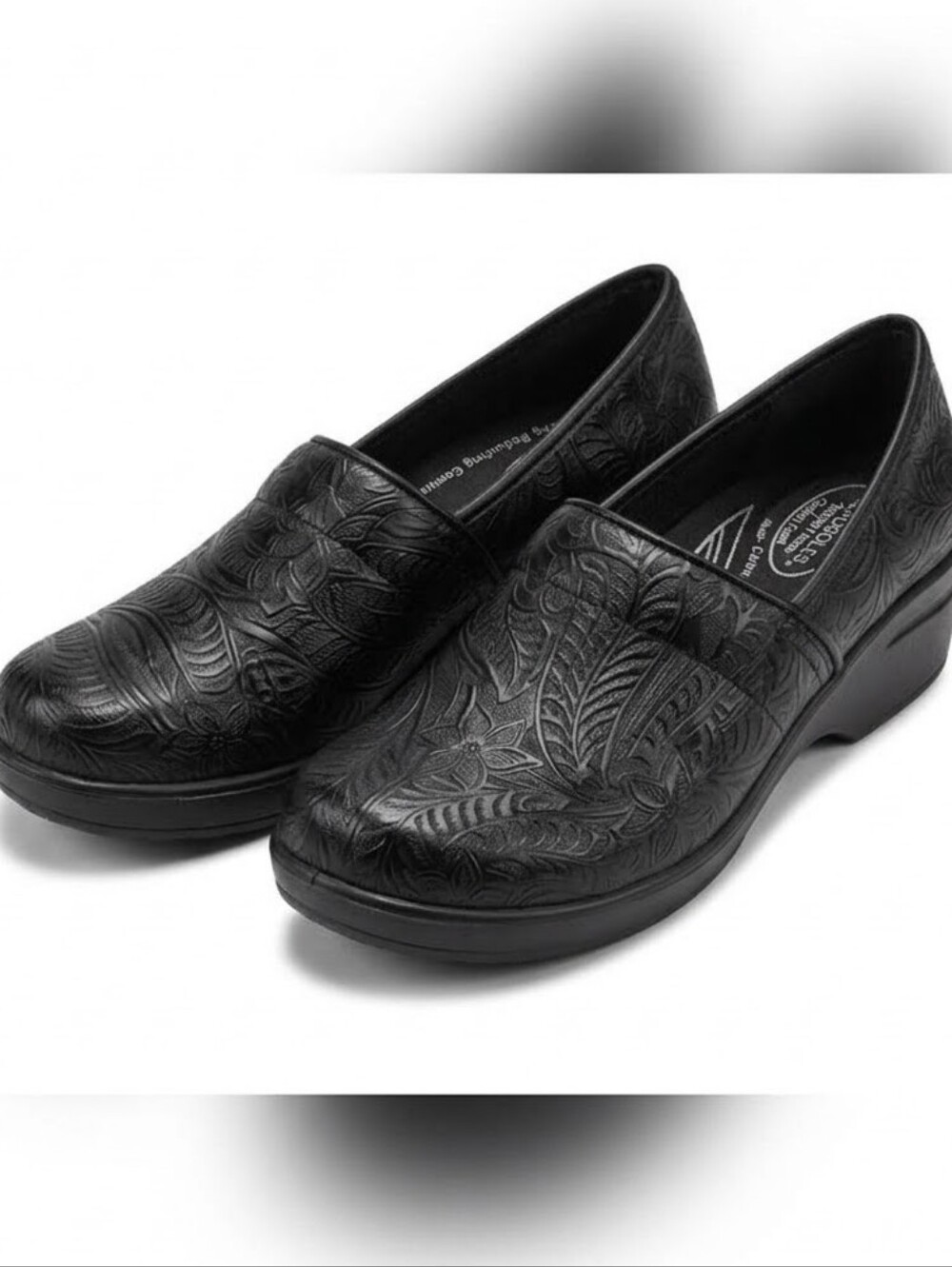 easy street Women's Size 10.5 Black Embossed Slip-On Loafers